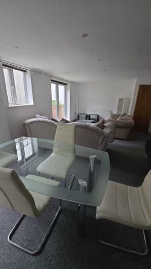 Interior - Charming Elm Grove Apartment with Garden Retreat in Portsmouth (Portsmouth)