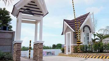 Rumah, 3 kamar tidur, akses difabel | Halaman properti