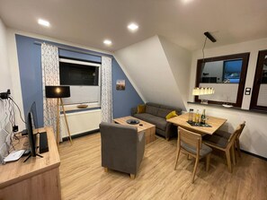 Smart-tv, dvd-spelare och en stereo