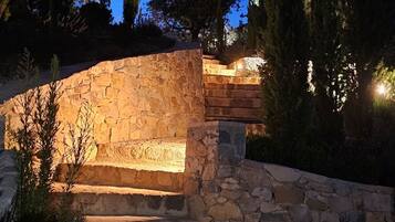 Enceinte de lâhĂ©bergement