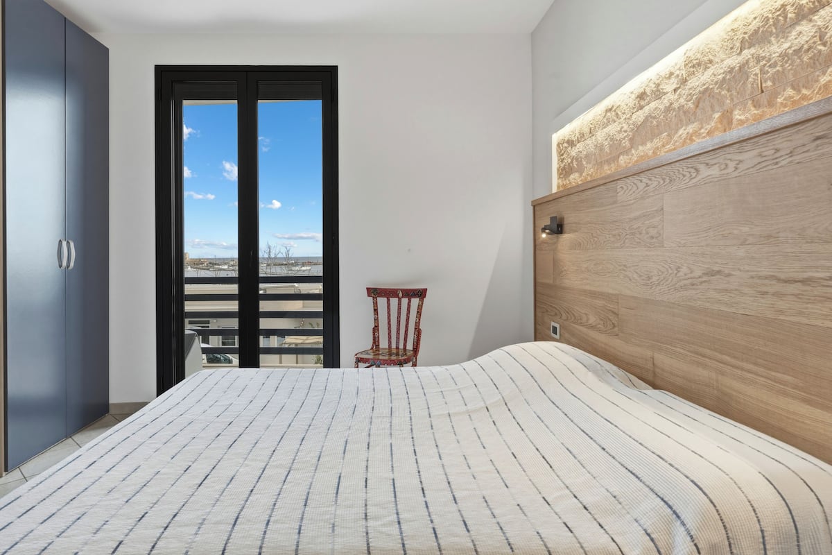 스탠다드 아파트, 발코니, 바다 전망