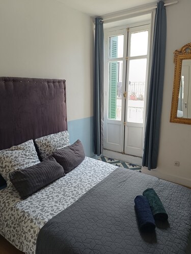 Chambre lumineuse - Balcon privé & Pyrénées