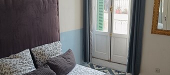 Bright room - Private balcony & Pyrenees