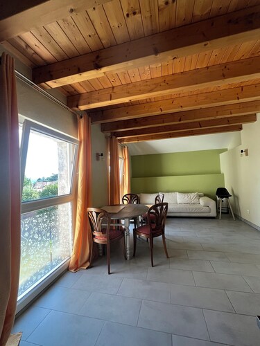 Superbe T3 au calme avec parking privé a  min de Genève