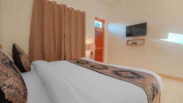 Basic Double Room, City View | Free WiFi