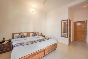 Habitación básica doble, vista a la ciudad