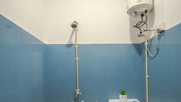 Basic Double Room, City View | Bathroom