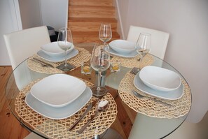 Dining - OportoView Premium Apartment (Porto)