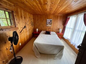 4 室のベッドルーム、ベッドシーツ