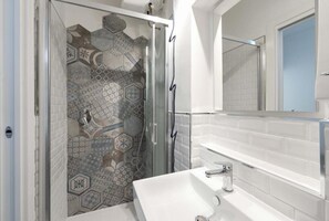 Hair dryer, bidet, towels, soap - House in the center of Amalfi enveloped by the scent of lemons, far from the chaos (Amalfi)