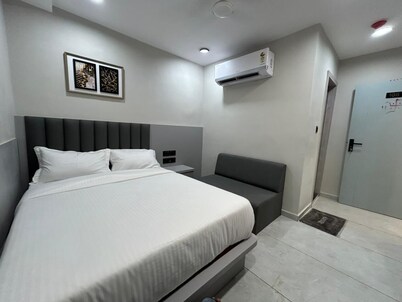 hotel shiva inn bopal 