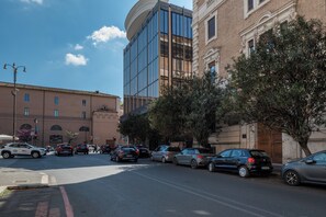 Exterior - CHARMING NEW APT PIAZZA DEL POPOLO, 4 BEDROOMS, 4 ENSUITE BATHROOMS, 8 SLEEPS (Roma)