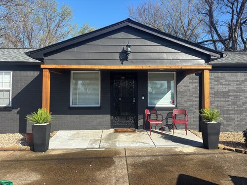 Elvis, Blues & BBQ: 4BR Home Just Outside Memphis, Minutes from USA Ball Stadium