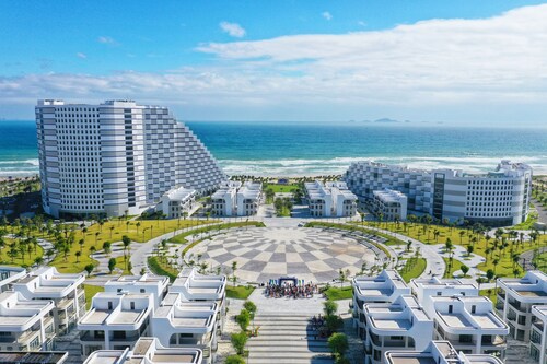 The ocean-view Cam Ranh 