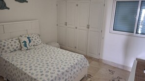 2 bedrooms, iron/ironing board, WiFi, bed sheets - Apartment in front of the Caribbean Sea, Juan Dolio Beach (Playa Juan Dolio)