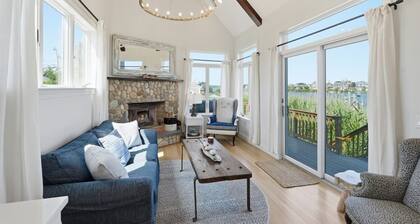 New Premier Waterfront Home 3 Master w dock