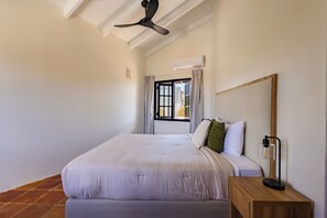 Villa luxueuse, vue sur le port