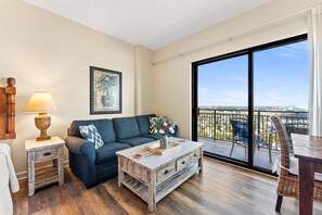 TV, DVD player - Origin 1033/1035 - Three Bedroom Gulf View Connector Unit - Best Gulf View! (Panama City Beach)