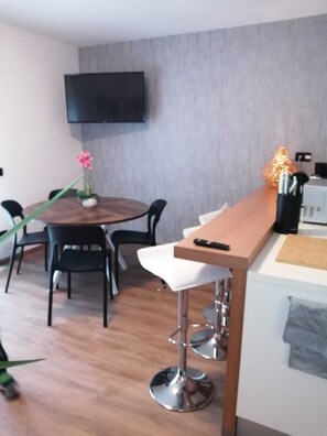 تناول الطعام