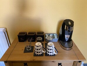 Habitación Deluxe con 2 camas individuales, vistas al jardín | Miscelánea