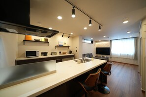 Dining - Vrbo Property (Taito City)