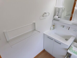 Casa familiar, 3 habitaciones, para no fumadores, cocina | Baño | Tina y regadera independientes, secadora de cabello, toallas, jabón 
