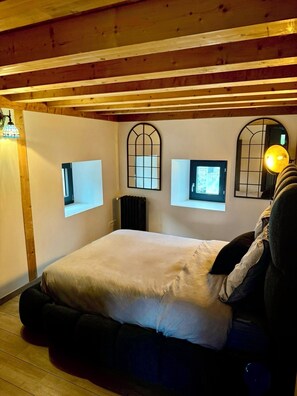 Room - Vrbo Property (Tiranges)