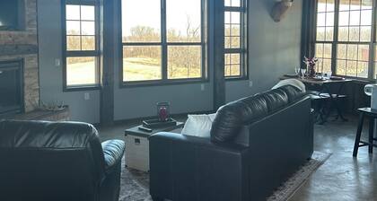 Perfect 1-bedroom cabin with AC, Sauna in gorgeous Ollie