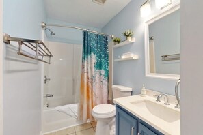 Hair dryer, towels, soap, toilet paper - Coastal Escape Steps From The Beach & Boardwalk (Myrtle Beach)