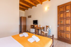 1 camera, Wi-Fi gratuito, lenzuola