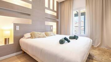 3 chambres, fer et planche à repasser, Wi-Fi, draps fournis