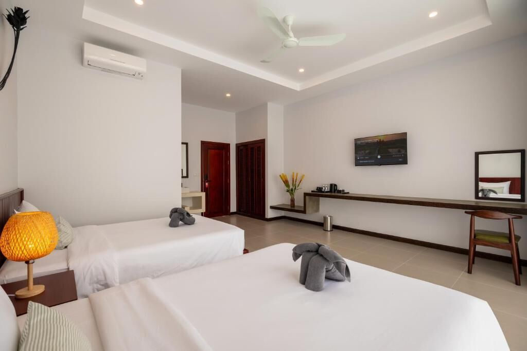 Deluxe Villa, 5 Bedrooms, Balcony, Pool View