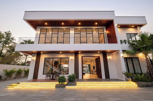 Blanc Smith Private Villa