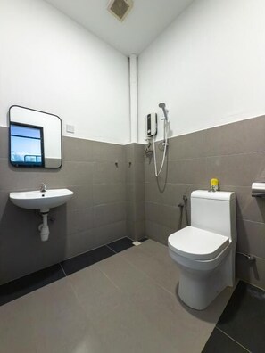 Chambre Quadruple Confort, non-fumeur | Salle de bain