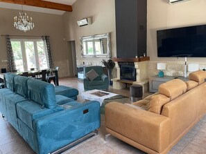 Living area - Country house surrounded by lavender fields and vineyards (Grignan)