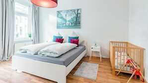 1 室のベッドルーム、WiFi、ベッドシーツ
