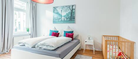 1 bedroom, WiFi, bed sheets