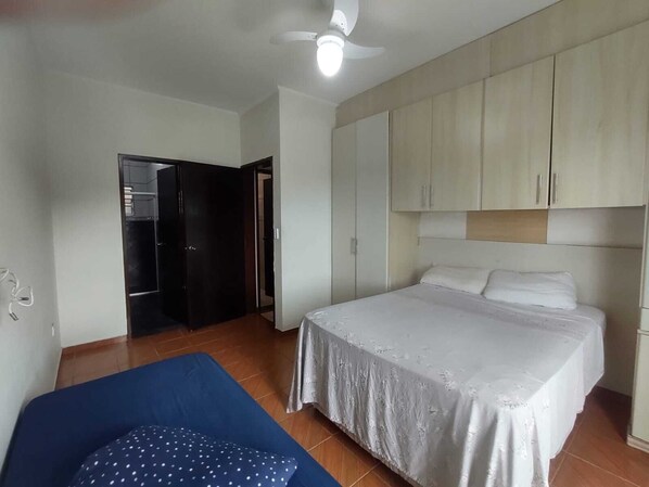 3 bedrooms, iron/ironing board, Internet, bed sheets