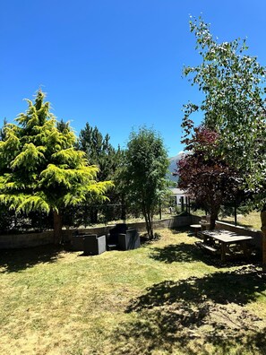 Outdoor dining - 5-ROOM CHALET 110M2 GARDEN FENCE 250M2 BOLQUERE MOUNTAIN VIEW (Bolquère)