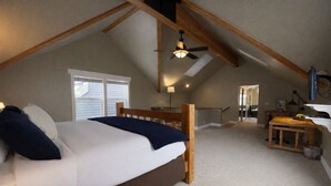 A bedroom with a bed, a desk, and a ceiling fan. - Park City Adventure Retreat Walk to Dining and Skiing 470 (Park City)