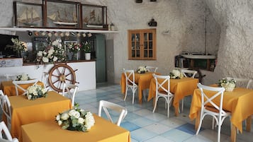 Colazione a buffet inclusa, servita tutte le mattine