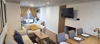 Contractor Stays / Hoole /private Hottub