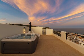 Terrace/patio - Spacious 3-bedroom condo in charming San Jose del Cabo (San Jose del Cabo)