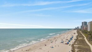 On the beach - Boardwalk Beach Resort 830-Oceanfront 1BR-Pools (Myrtle Beach)