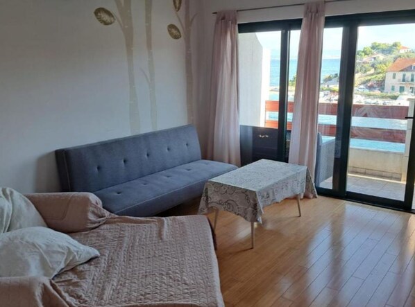 Apartment (Two Bedroom Apartment With Terrace (S) - Stomorska Seaside Apartments (Solta)