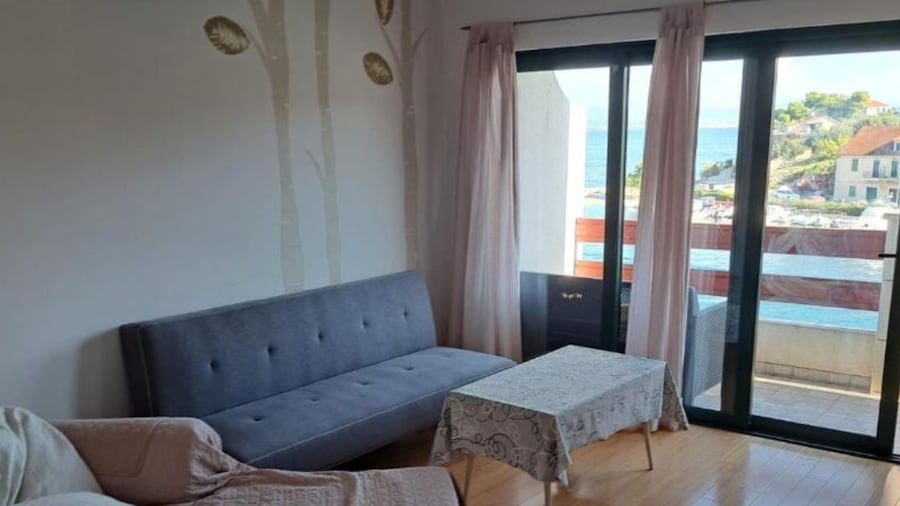 Stomorska Seaside Apartments