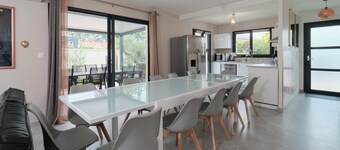 Spacious, comfortable house for 12 people near Lyon and Eurexpo