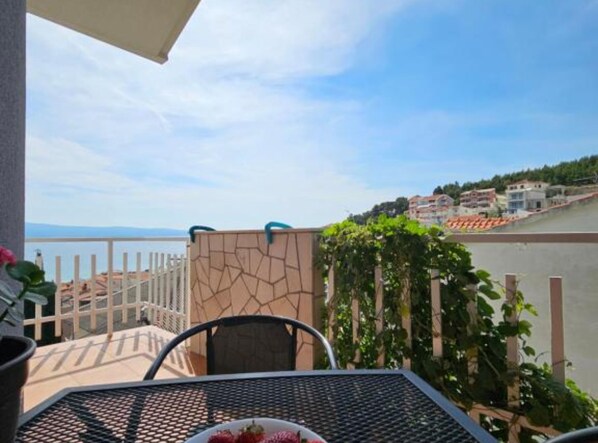 Στούντιο (Studio Apartment with Balcony and Sea) | Μπαλκόνι