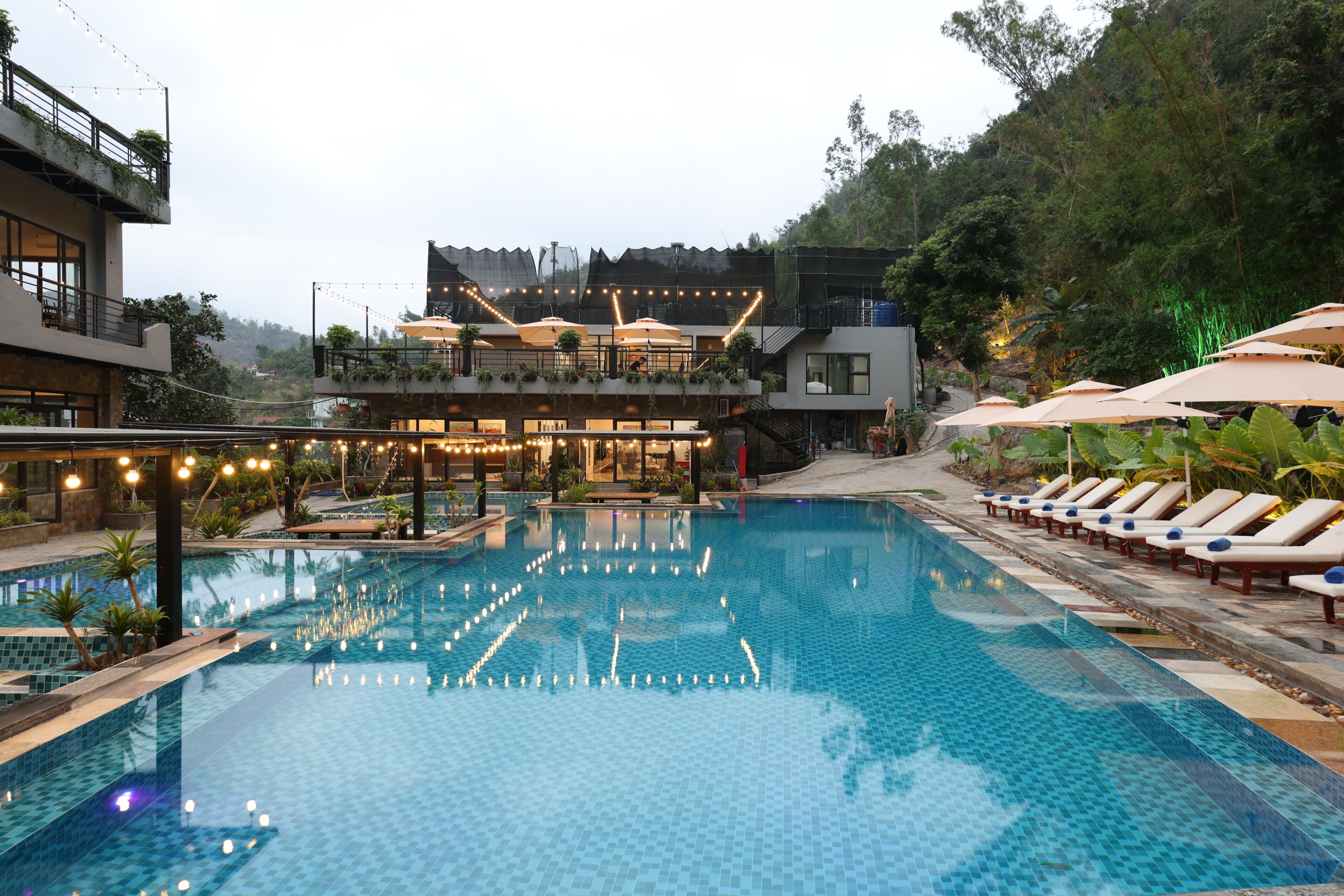 Fassade der Unterkunft – Abend/Nacht