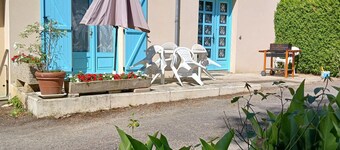 Quiet family home near Limoges - ideal for 6/7 people